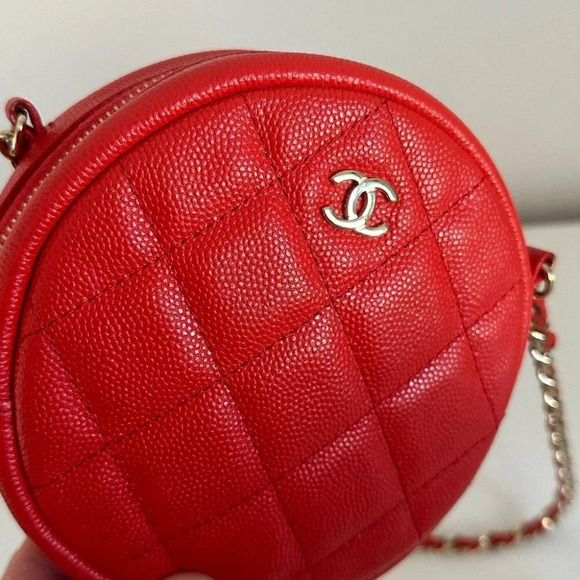 Chanel Round Clutch Mini Bag Chain Quilted Red Caviar Silver Hardware 26 series - Picture 7 of 13